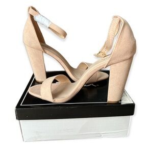 NIB Qupid Nude Suede PU Block Heel with Ankle Strap, Style Cashmere 01 - Sz 10